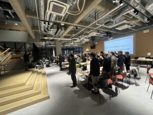 懇親会乾杯の様子